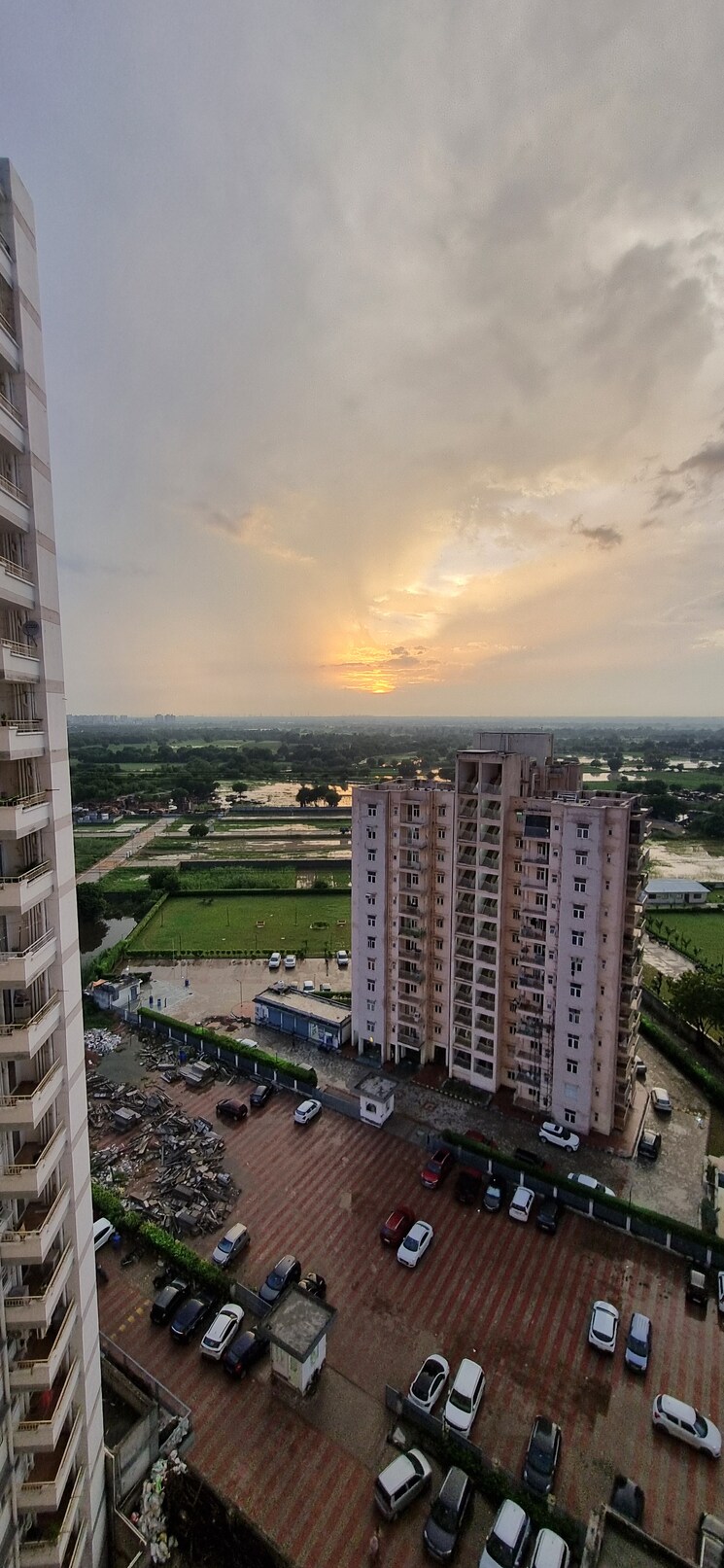 Exterior View, pareena-om-apartments 2 Bedroom 664 Sq.Ft. Apartment In Sector 112 Gurgaon 9278683