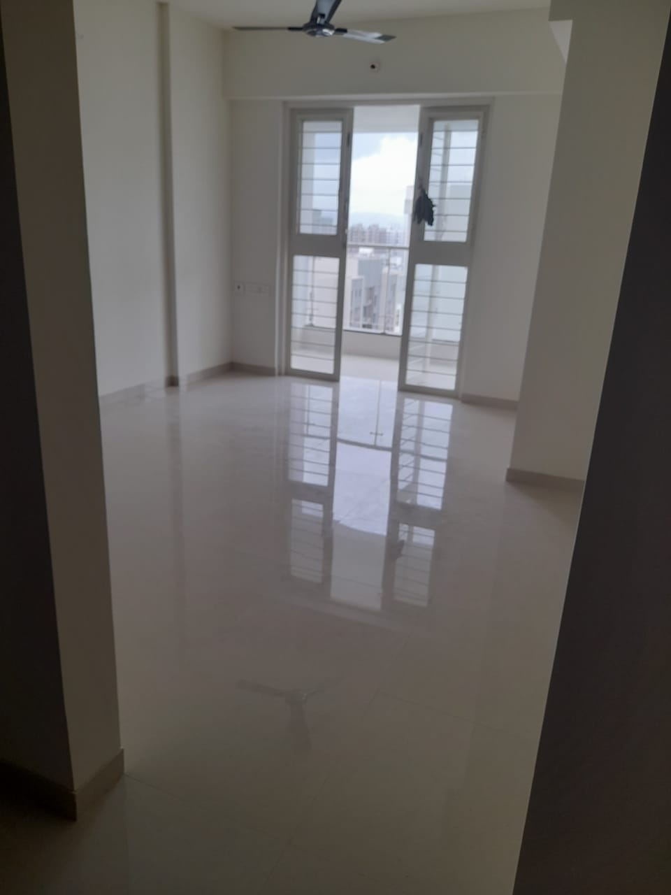 3 BHK Apartment For Rent in Om Tropica