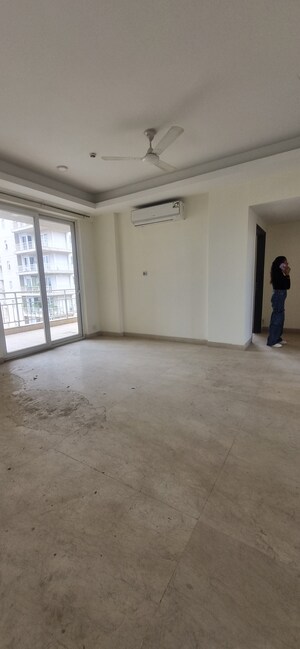 Room in 2 BHK Apartment at Tashee Capital Gateway, Sector 111 – for Rent