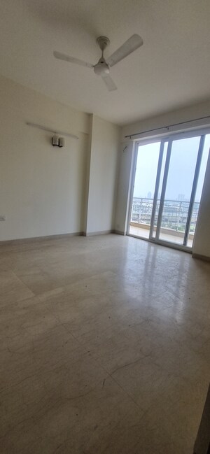Room in 2 BHK Apartment at Tashee Capital Gateway, Sector 111 – for Rent
