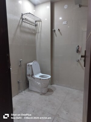 Bathroom in 2 BHK Builder Floor at Palm Residency Chhatarpur, Chattarpur – for Rent