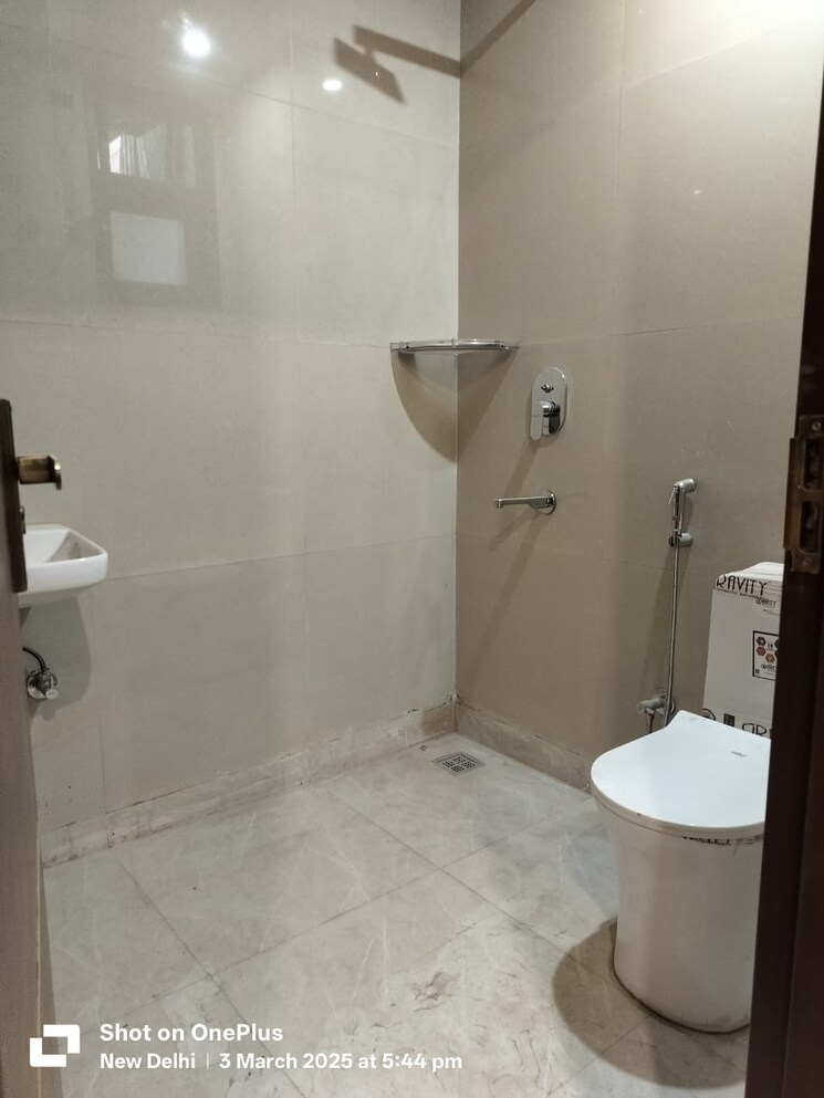 Bathroom, palm-residency-chhatarpur 2 Bedroom 900 Sq.Ft. Builder Floor In Chattarpur Delhi 9278745