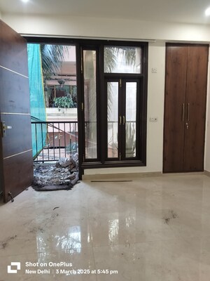 Room in 2 BHK Builder Floor at Palm Residency Chhatarpur, Chattarpur – for Rent