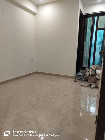 Room in 2 BHK Builder Floor at Palm Residency Chhatarpur, Chattarpur – for Rent