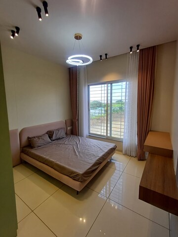 Room in 4 BHK Apartment at We Vardhman Optima Residency, Kondhwa Budruk – for Sale