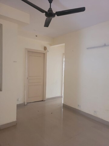 Room in 2 BHK Apartment at 3C Lotus Zing, Sector 168 – for Rent