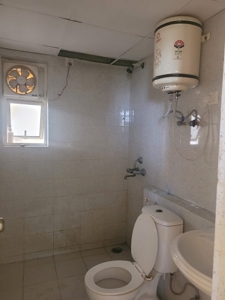 Bathroom, 3c-lotus-zing 2 Bedroom 960 Sq.Ft. Apartment In Sector 168 Noida 9278740
