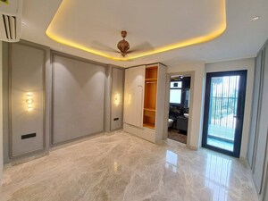 Room in 3 BHK Apartment at Emaar The Palm Drive-The Premier Terraces, Sector 66 – for Sale