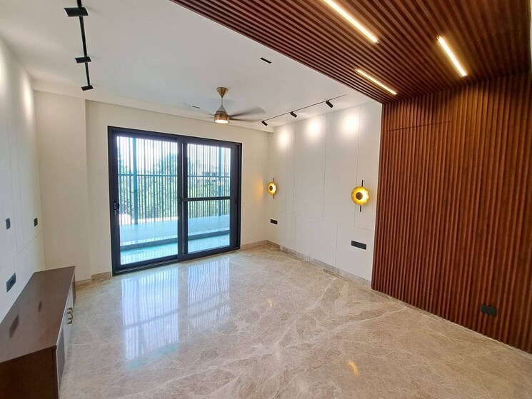 Room, emaar-the-palm-drive-the-premier-terraces 3 Bedroom 2125 Sq.Ft. Apartment In Sector 66 Gurgaon 9278770