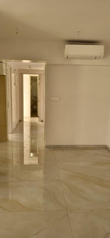 Room in 2 BHK Apartment at Concrete Sai Samast, Chembur – for Rent
