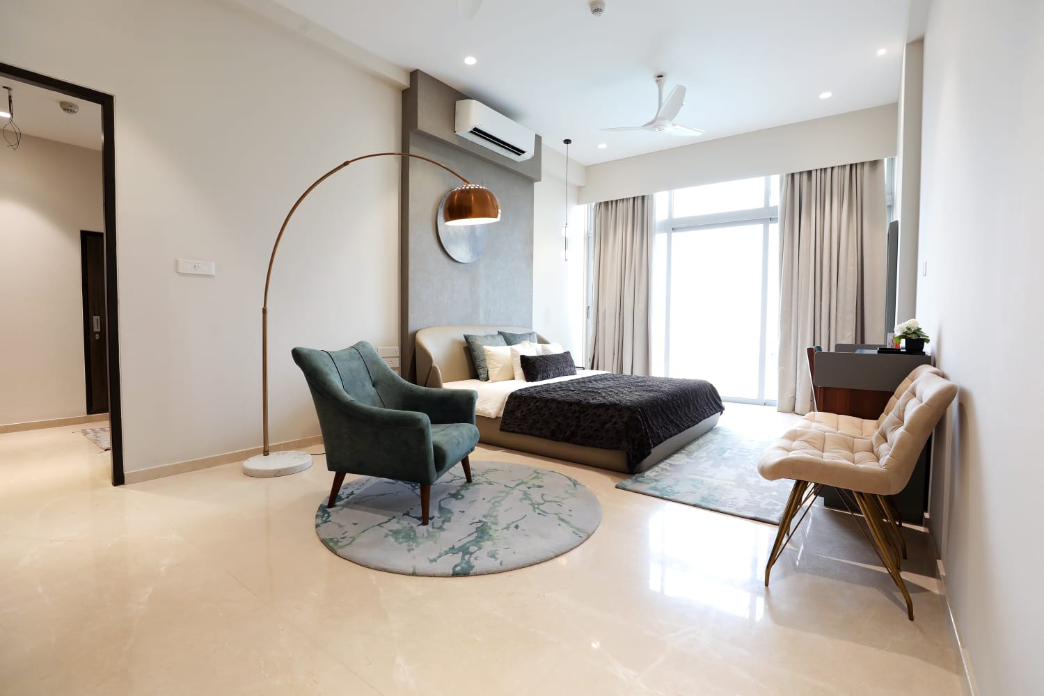 4 BHK + Pooja Room,Servant Room,Study Room,Extra Room 1917 Sq.Ft. Apartment in Rustomjee Seasons