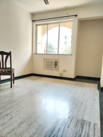 Room in 2 BHK Apartment at Hiranandani Estate, Ghodbunder Road – for Rent