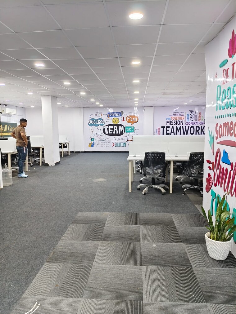 Team Area, sector 63 Commercial Office Space 3000 Sq.Ft. In Sector 63 Noida 9278769