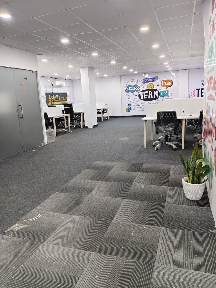 Team Area, sector 63 Commercial Office Space 3000 Sq.Ft. In Sector 63 Noida 9278769