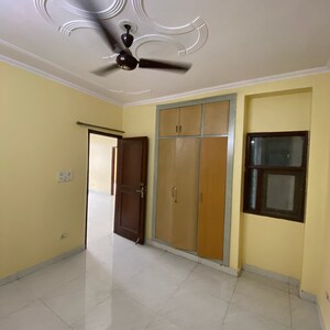 Room in 3 BHK Builder Floor at Chattarpur – for Rent
