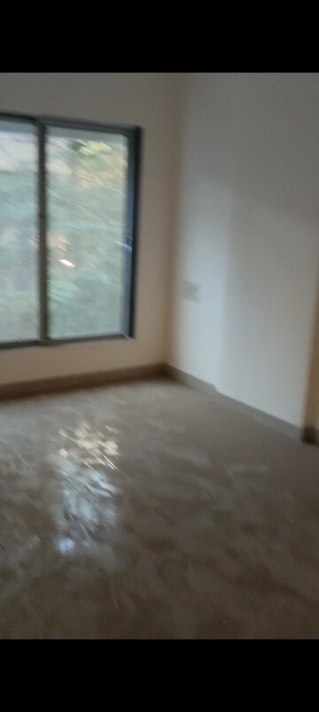 Room in 2.5 BHK Apartment at Dahisar West – for Sale