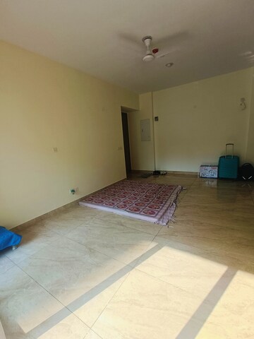 Room in 3.5 BHK Apartment at Emaar Palm Hills, Sector 77 – for Sale