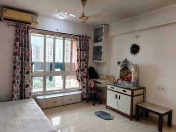 Bedroom in 2.5 BHK Apartment at Hiranandani Paloma, Ghodbunder Road – for Rent