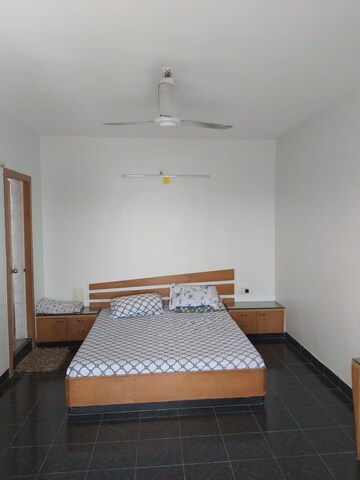 Bedroom in 3 BHK Apartment at Vyas Ranjeet Heights, Rambaug Colony – for Rent