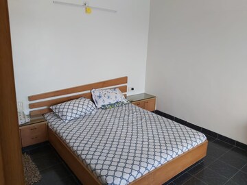 Bedroom in 3 BHK Apartment at Vyas Ranjeet Heights, Rambaug Colony – for Rent