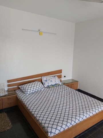 Bedroom in 3 BHK Apartment at Vyas Ranjeet Heights, Rambaug Colony – for Rent