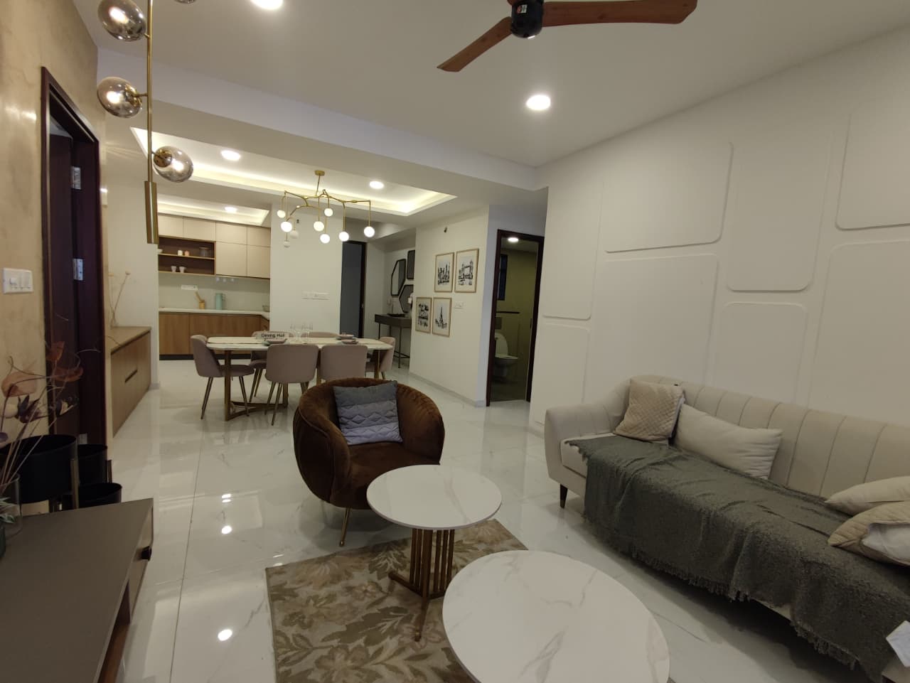 2.5 BHK + Pooja Room,Servant Room Apartment For Sale in Esteem Kings Court