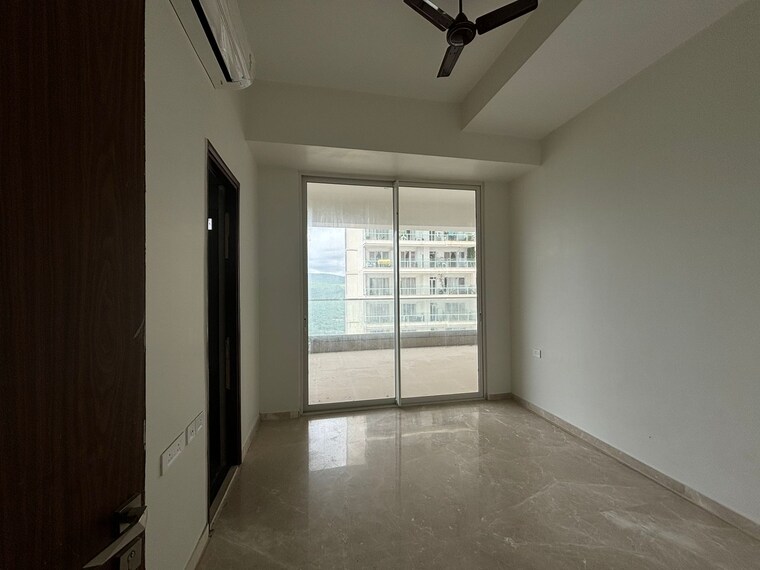 Room, omkar-alta-monte 5 Bedroom 5632 Sq.Ft. Apartment In Malad East Mumbai 9278865