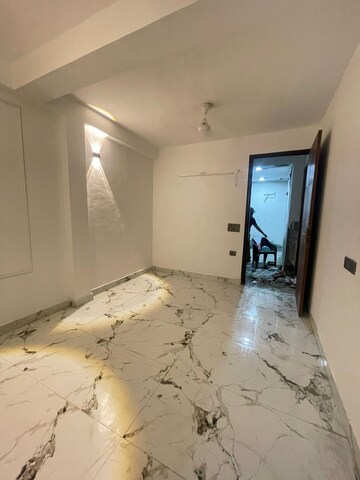 Room in 1 BHK Builder Floor at Chattarpur – for Rent