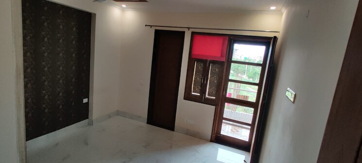 Room, sector 57 2.5 Bedroom 1200 Sq.Ft. Builder Floor In Sector 57 Gurgaon 9278892