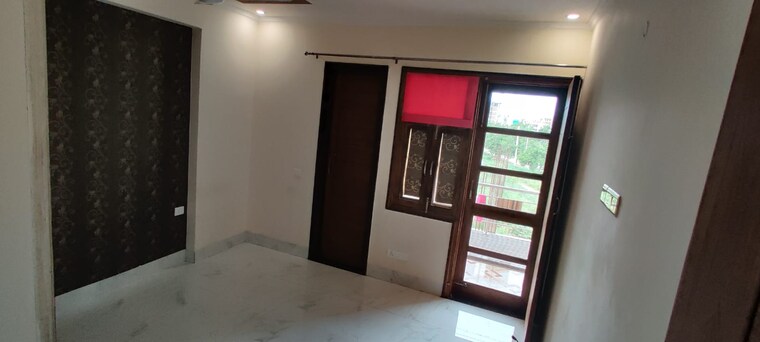 Room, sector 57 2.5 Bedroom 1200 Sq.Ft. Builder Floor In Sector 57 Gurgaon 9278892
