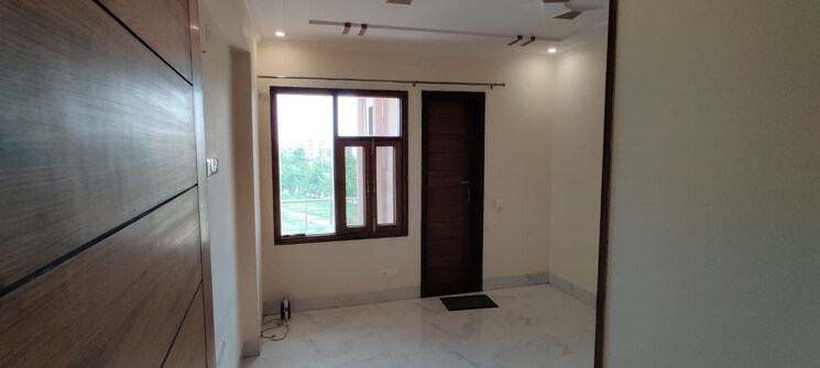 Room, sector 57 2.5 Bedroom 1200 Sq.Ft. Builder Floor In Sector 57 Gurgaon 9278892