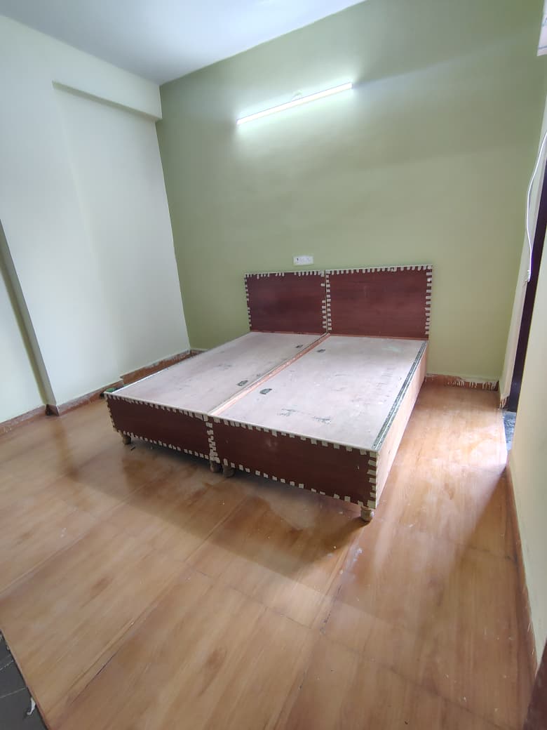 1 BHK Builder Floor For Rent in Sector 23