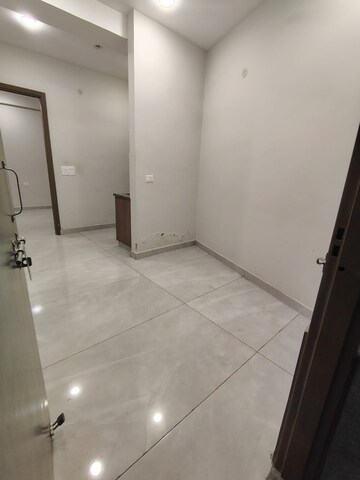 Room in 1 BHK Builder Floor at Sector 23 – for Rent