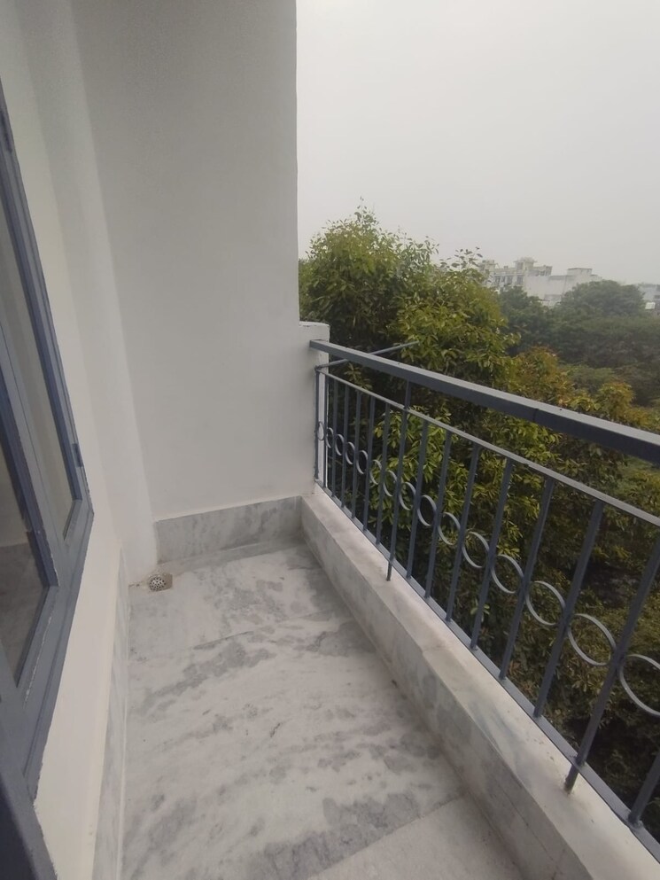 Balcony, chattarpur 1 Bedroom 490 Sq.Ft. Builder Floor In Chattarpur Delhi 9278934