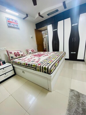 Bedroom in 2 BHK Apartment at Vashi Sector 28 – for Rent