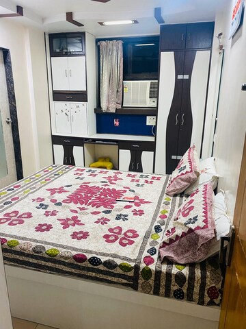 Bedroom in 2 BHK Apartment at Vashi Sector 28 – for Rent