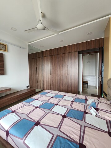 Bedroom in 2 BHK Apartment at Whispering Woods, Kandivali East – for Rent