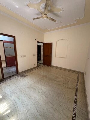 Room in 3 BHK Apartment at NDA Rail Vihar, Sector 33 – for Rent