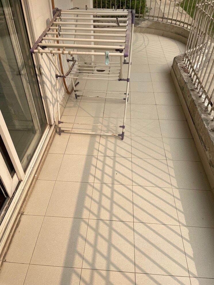 Other, maxblis-grand-kingston 3.5 Bedroom 2050 Sq.Ft. Apartment In Sector 75 Noida 9278909