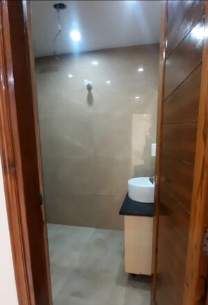 Bathroom in 3 BHK Builder Floor at Parklands, Sector 85 – for Rent