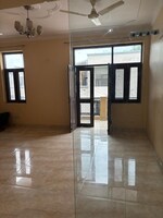3 BHK 200 Sq.Mt. Apartment in RWA Apartments