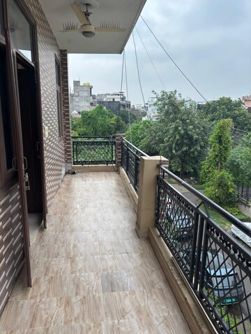 Balcony in 3 BHK Apartment at RWA Apartments, Sector 31 – for Rent