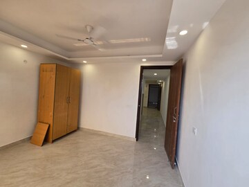 Room in 1 BHK Builder Floor at Saket – for Rent