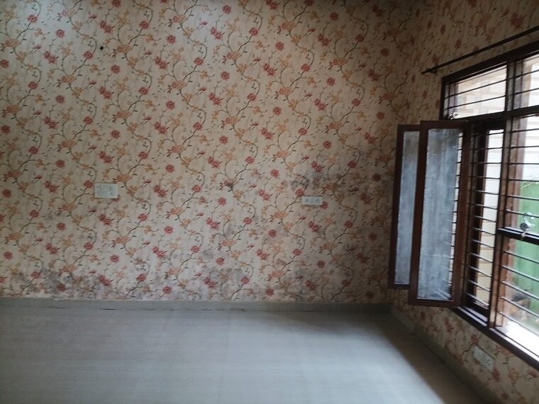 Room, motia-oasis 2 Bedroom 1200 Sq.Ft. Apartment In Patiala Road Zirakpur 9278987