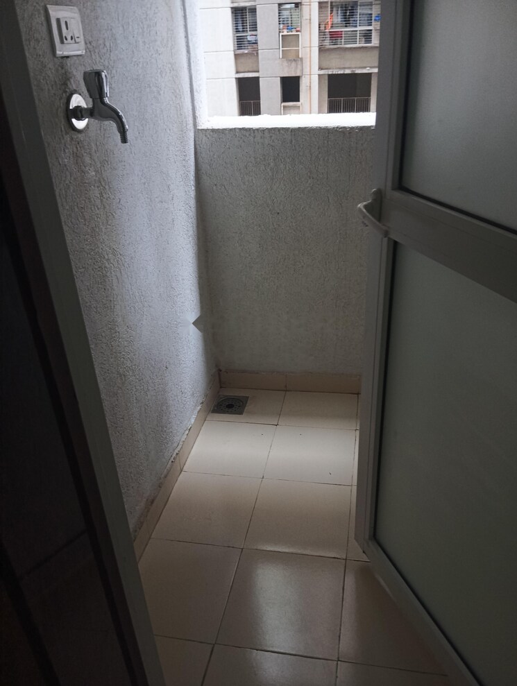 Bathroom, lodha-amara 1 Bedroom 453 Sq.Ft. Apartment In Kolshet Road Thane 9278981