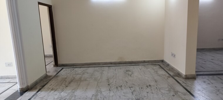 Room, rwa-apartments-sector-50 3 Bedroom 162 Sq.Mt. Independent House In Sector 50 Noida 9279020