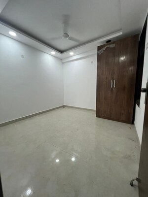 Room in 2 BHK Builder Floor at Saket – for Rent