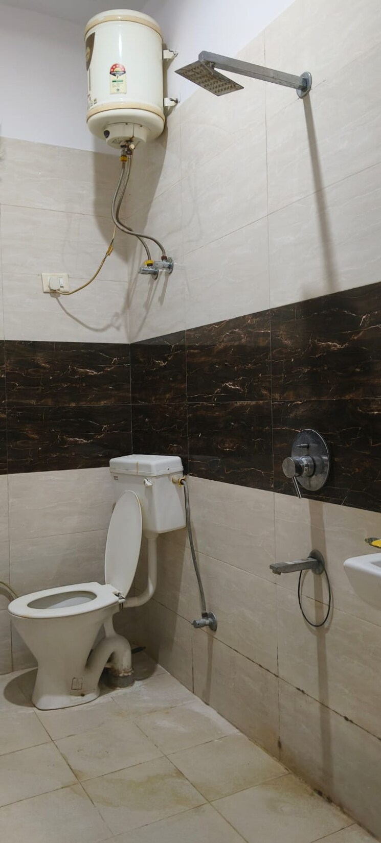 Bathroom, faoa 2 Bedroom 70 Sq.Yd. Builder Floor In Sector 53 Gurgaon 9279086