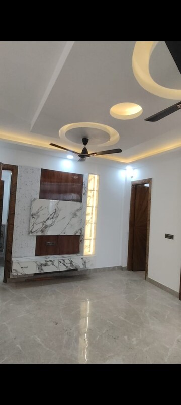 Bedroom in 2 BHK Builder Floor at Sarfabad Village – for Sale