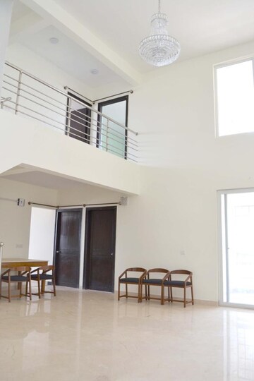 Room in 4 BHK Apartment at Unishire The Ledge, Jakkuru – for Rent